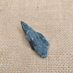 Cianita Negra - Vassoura de Bruxa - comprar online