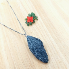 Colar Amuleto de Cianita Negra - loja online