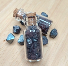 Garrafinha Amuleto de Magnetita