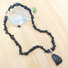 Choker De Cascalho De Turmalina Negra Com Pingente - Despertar Ateliê