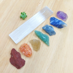 Kit Sete Chakras Pedra Bruta + Bastão de Selenita