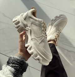 NUEVO TENIS PLATAFORMA CREMA