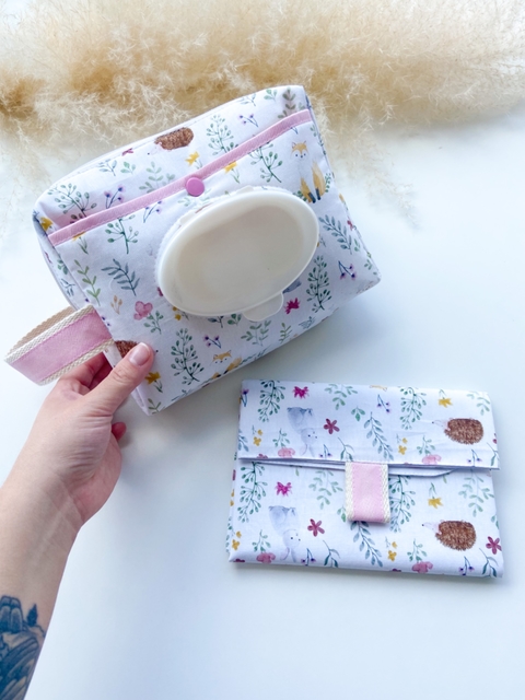 Kit Necessaire e Trocador Raminhos Rosa