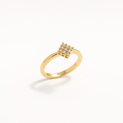 Anel Cravejado Losango Zircônia Dourado - comprar online