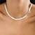Choker Lisa Prata na internet