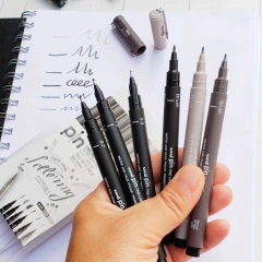 Uni Pin Microfibra Estuche X6 Surtido Lettering+block Canson - comprar online