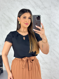 Blusa crepe preta 0130
