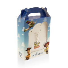 Imagem do Pingente Jessie Com Aplicacao De Resina Na Calca. (Toy Story)Med 3,2 Cm X 0,80 Cm (Joia Licenciada Colecao Disney)