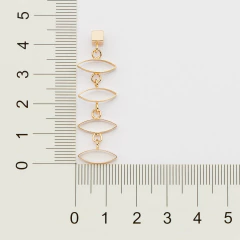 Brinco Rommanel Base Quadrada Com Navetes Vazados 523430 na internet
