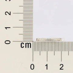 Meia Alianca Cravejada Por 36 Zirconias De 0,80 Mm. na internet