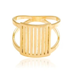 Anel Com Aro Vazado Na Laterais, Composto Por Chapa Trabalhada E Vazada Em Sua Parte Superior. - comprar online