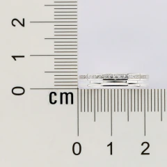 Alianca Com Friso 4,00 Mm E 40 Zirconias De 1,50 Mm. (A Quantidade De Zirconias Pode Variar Dependendo Da Numeracao) - comprar online