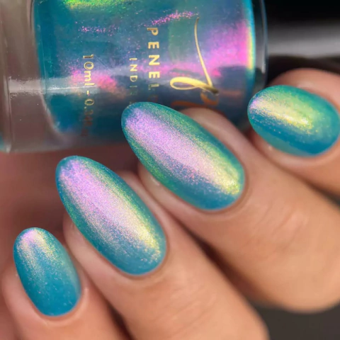 Iconic (Penélope Luz)