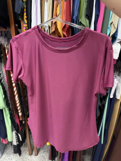 Camiseta de poliamida manguinha M