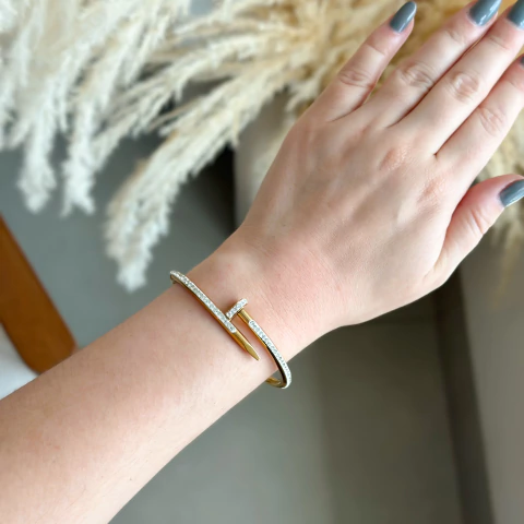 Bracelete cravejado prego - aço inoxidável Dourado - comprar online