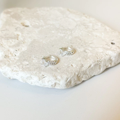 Brinco argolinha cravejada lux - prata925 - comprar online