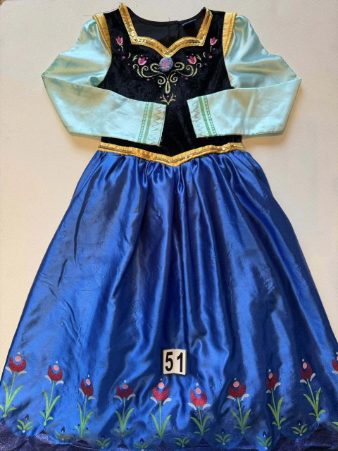 FANTASIA ANNA DISNEY AT MATALAN , TEM UNS FIOS PUXADOS E RASGO NO FORRO DE TULE