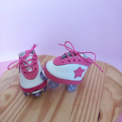 Sapato de Boneca - Patins para boneca em couro branco e rosa pink - Boneca de Pano - comprar online