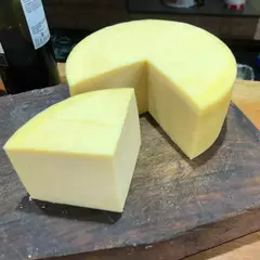 Queijo artesanal de Alagoa - comprar online