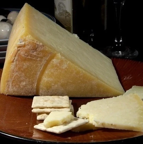 Queijo maturado (100unidades).