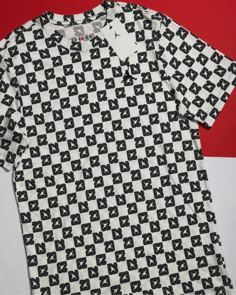 Camiseta Jordan Flight Essentials 23