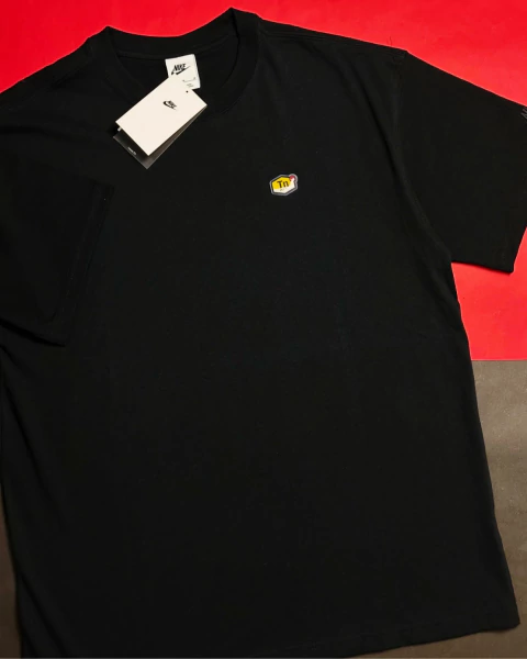 Camiseta Nike Sportswear TN Premium