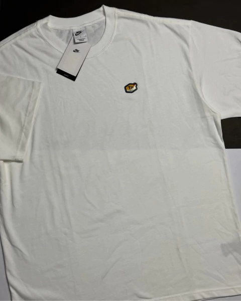 Camiseta Nike Sportswear TN Premium