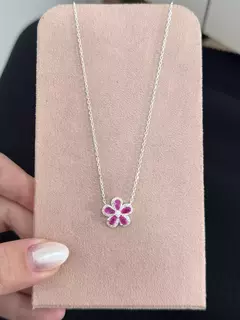 Colar flor pink cravejado - comprar online