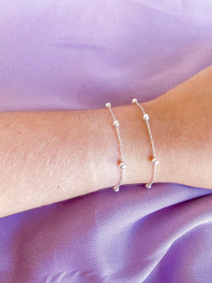 Pulseira bolinhas na internet