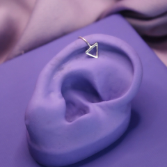 Piercing de Pressão triângulo na internet