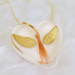 Pingente coração com pelinhos e asas (Corrente não inclusa) - comprar online