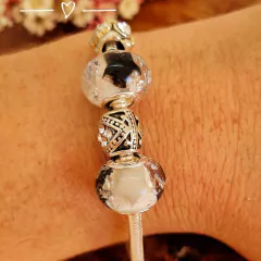 Berloque com implante - Malu Límoli Joias Afetivas