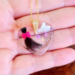 Pingente coração com pelinhos e dentinho (Corrente não inclusa)