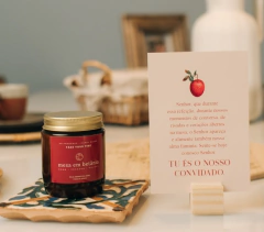 Vela Mesa em Betânia + 3 Cards Meditativos (acompamha suporte de madeira para os cards). - comprar online