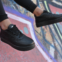 Nike Air Force negra - comprar online