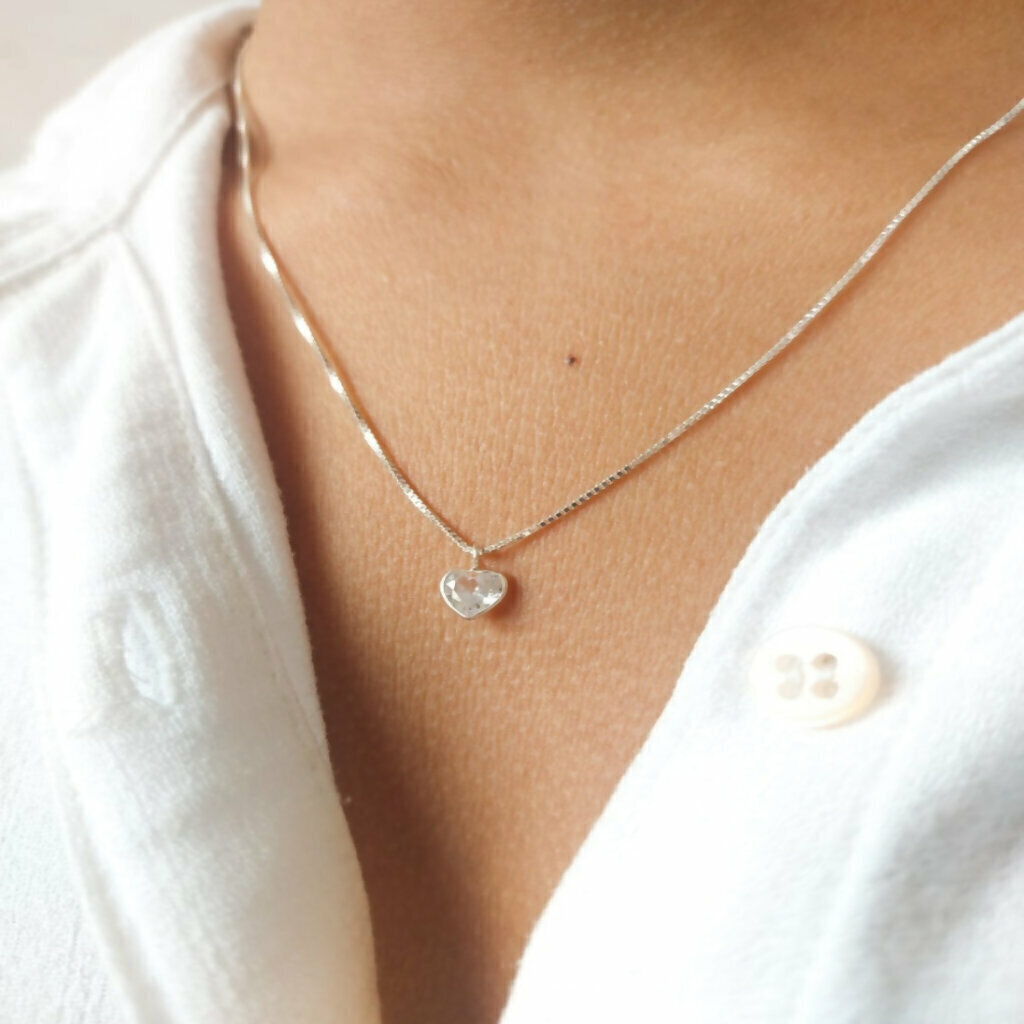 Prata 925 feminina, Joias de prata 925, Colares de prata 925, Joias de prata para mulheres, Colar prata 925 feminino, Colar prata 925 simples, Colar prata 925 para noivas, Colar prata 925 moda, Colar prata 925 para presente