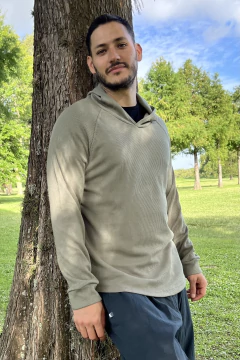 Buzo Puken Verde Pino c/capucha en internet