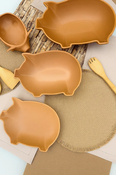 CONJUNTO 4 PEÇAS PORCO MARROM MATTE FEIJOADA