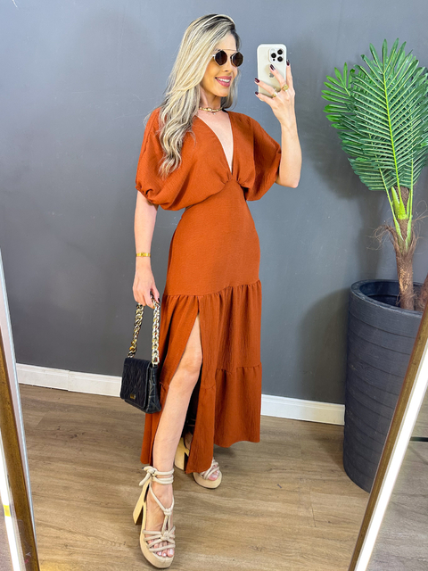 VESTIDO EM CREPE DECOTE V E FENDA_6967 - comprar online