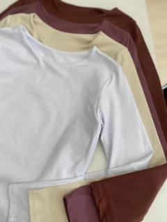 blusa poliamida gola redonda