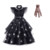 Vestido Wandinha infantil de cor preta com detalhes em LED e acessório de mão. Ideal para fantasias de Halloween.