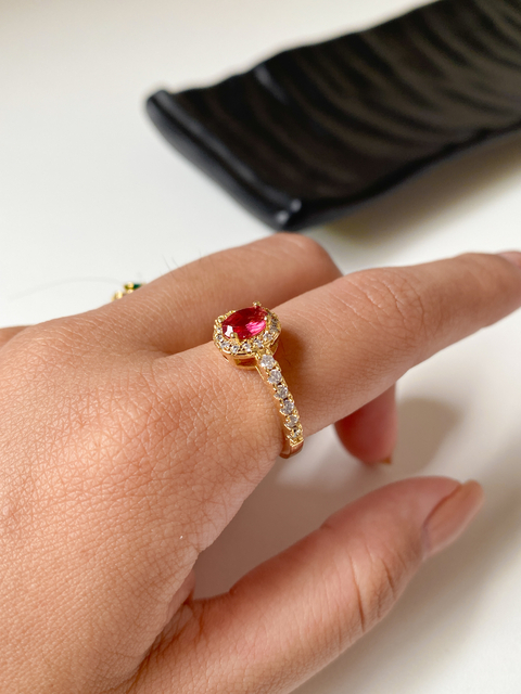 Anel princesa oval cravejado | vermelho