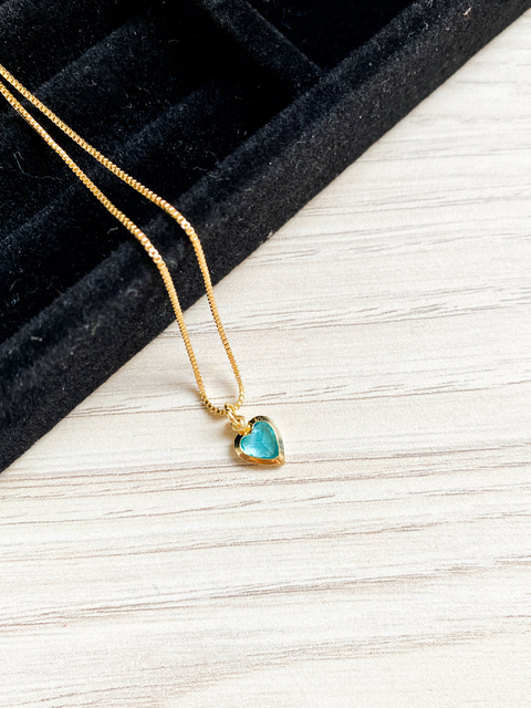 COLAR PINGENTE DE CORAÇÃO AZUL 8MM | BANHADO A OURO 18K