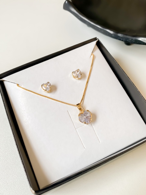 Conjunto coração com microzircônia | banhado a ouro 18K