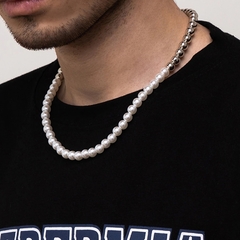colar de pérolas masculino
