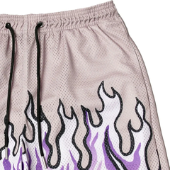 short masculino com estampa de fogo