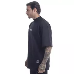 Camiseta Oversized Gola Alta preta