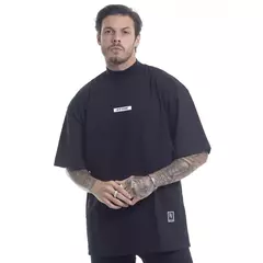 Camiseta Oversized Gola Alta preta