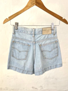 SHORT REBEL CELESTE TIRO ALTO en internet