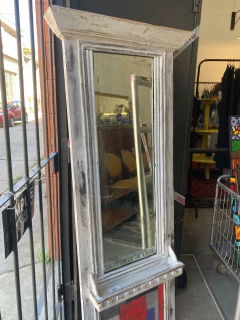 ESPEJO DE MADERA $70.000 RESTAURADO 1,73MTS ALTO X 0,60MTS ANCHO en internet